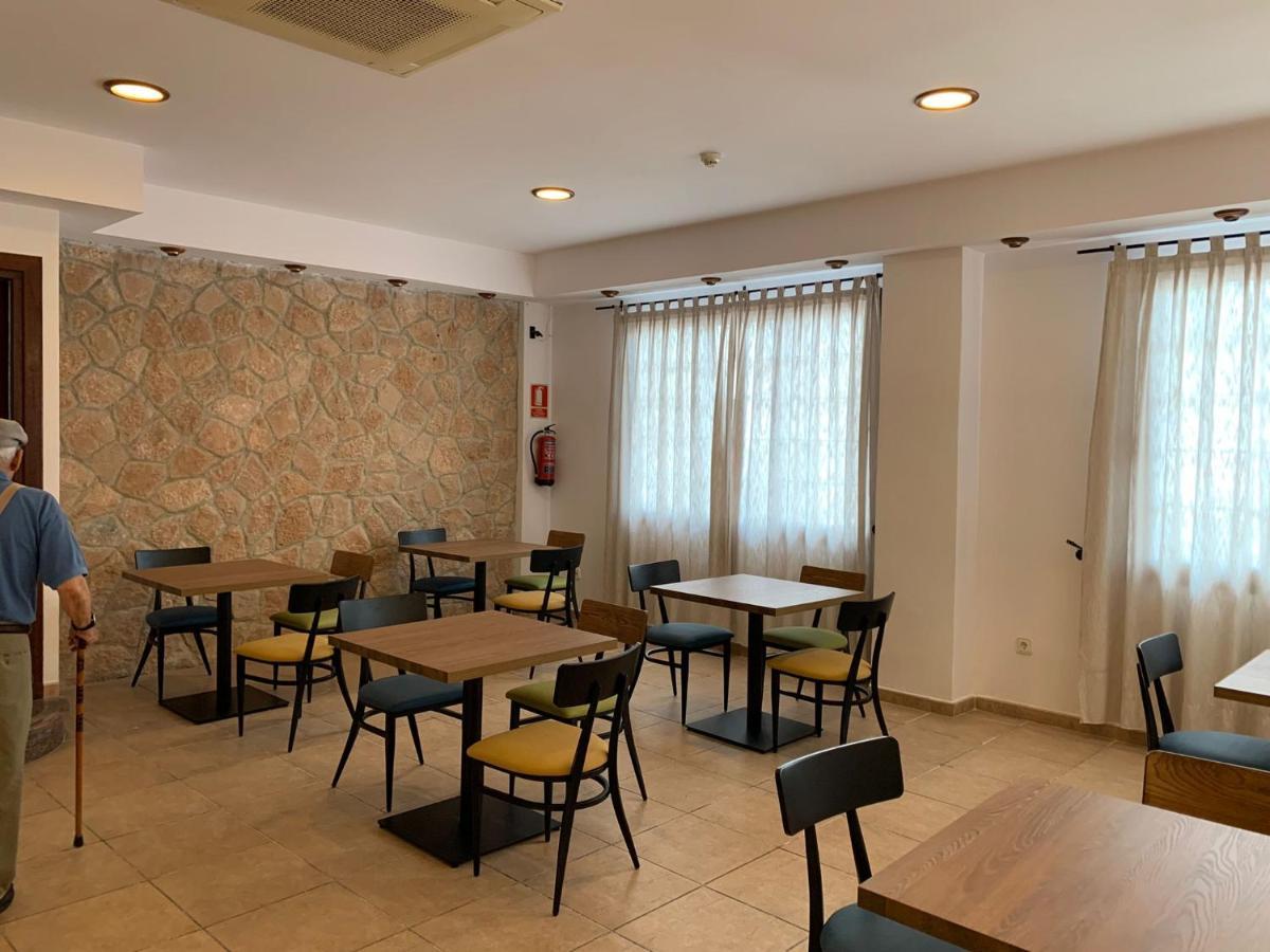 Hostal Rosalia Sant Antoni de Portmany Dış mekan fotoğraf