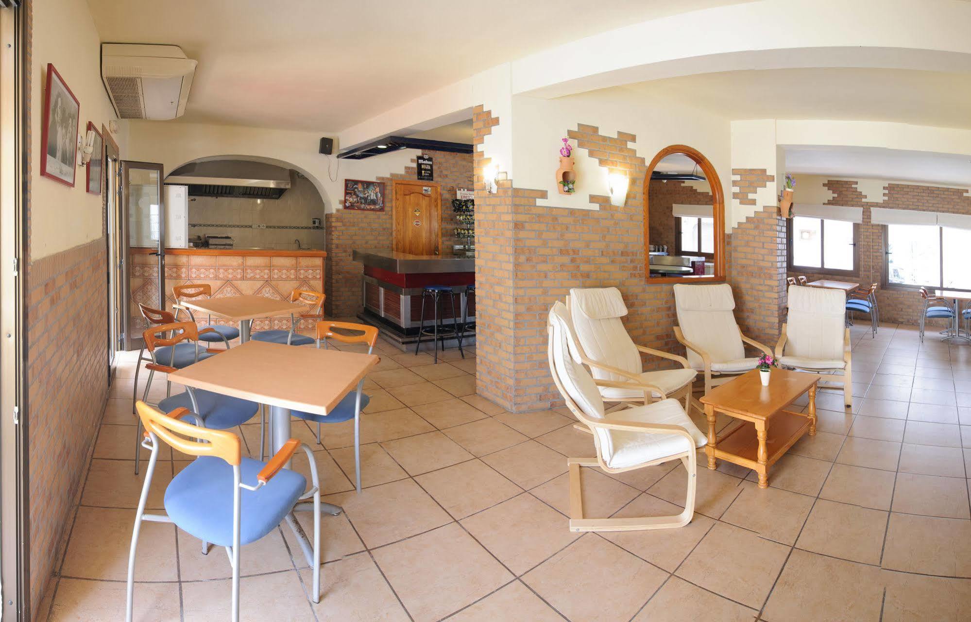 Hostal Rosalia Sant Antoni de Portmany Dış mekan fotoğraf